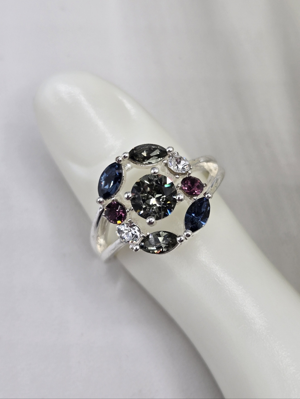 Swarovski Crystal Elements Silver Ring Black Diamond Blue Purple Size 9 Prom